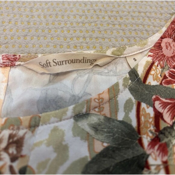 Soft Surroundings Small Floral Animal Print Short Sleeve Top Boho - Picture 3 of 6